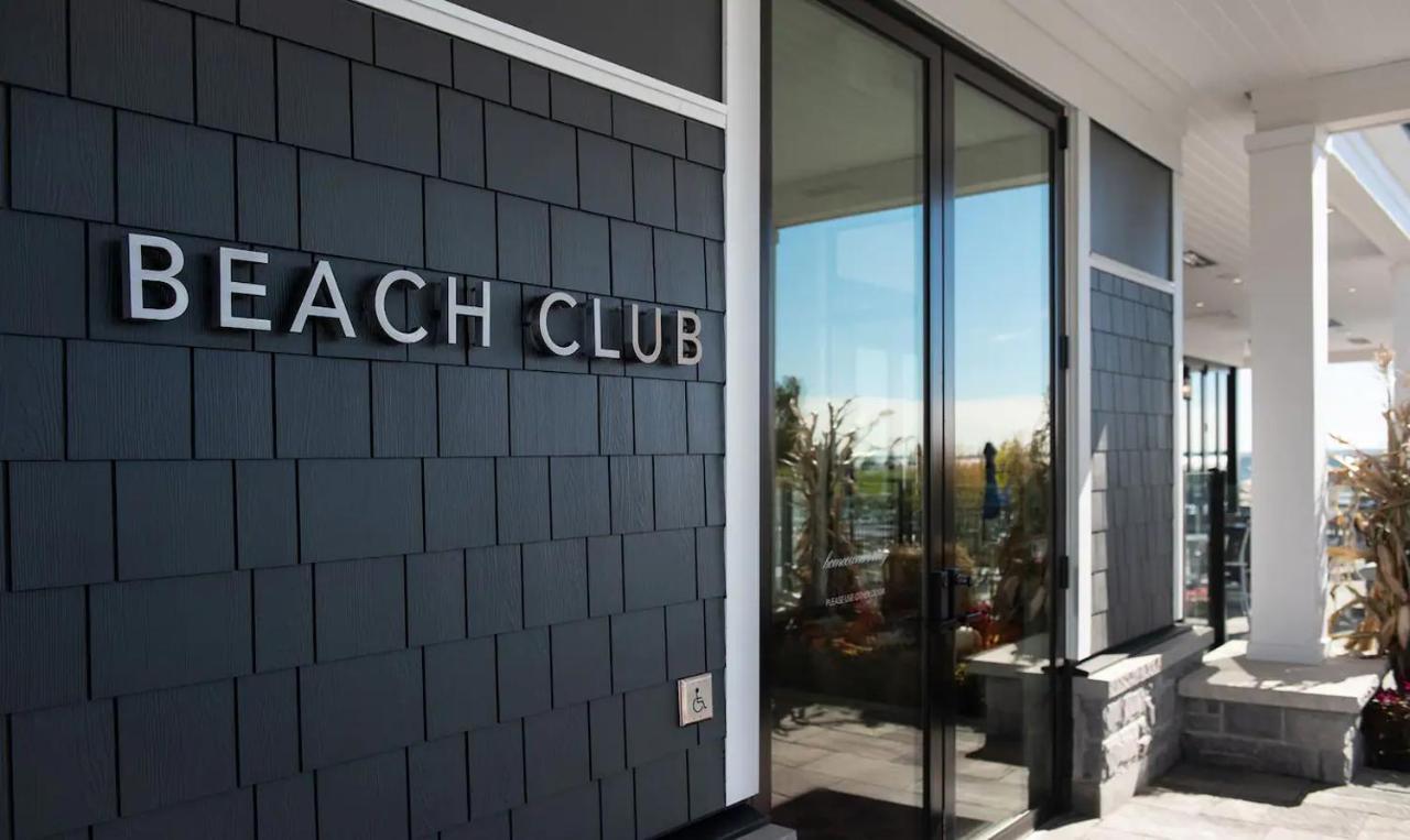 Pet Friendly Condos At Friday Harbour Innisfil Екстер'єр фото