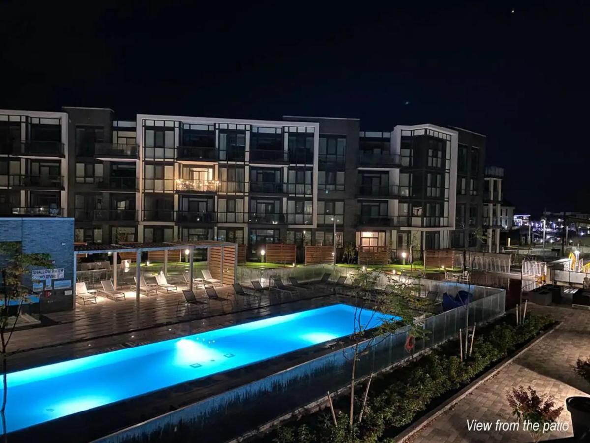 Pet Friendly Condos At Friday Harbour Innisfil Екстер'єр фото