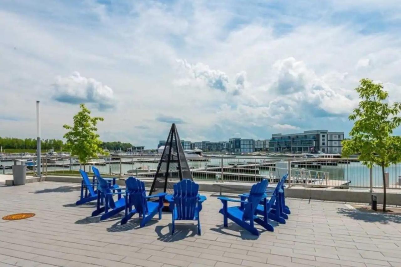 Pet Friendly Condos At Friday Harbour Innisfil Екстер'єр фото