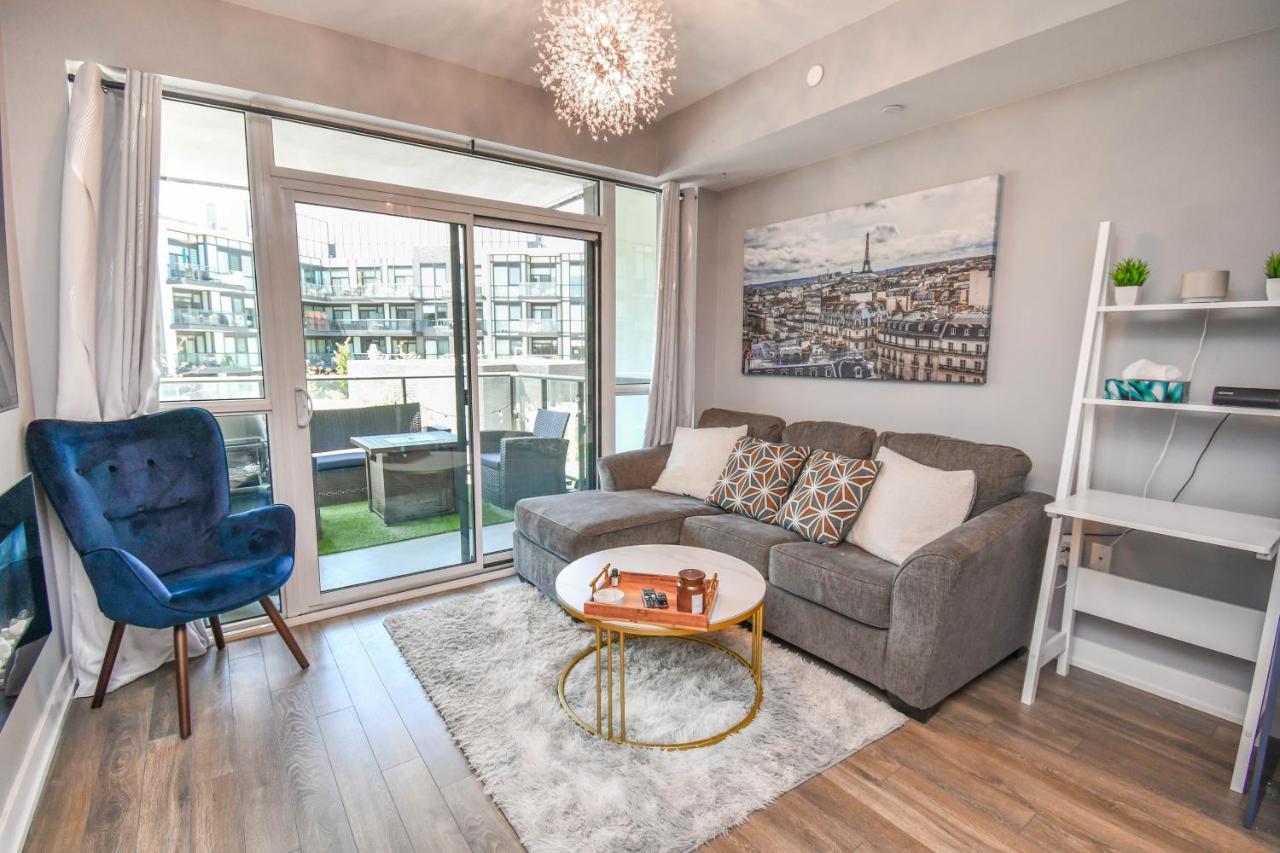 Pet Friendly Condos At Friday Harbour Innisfil Екстер'єр фото