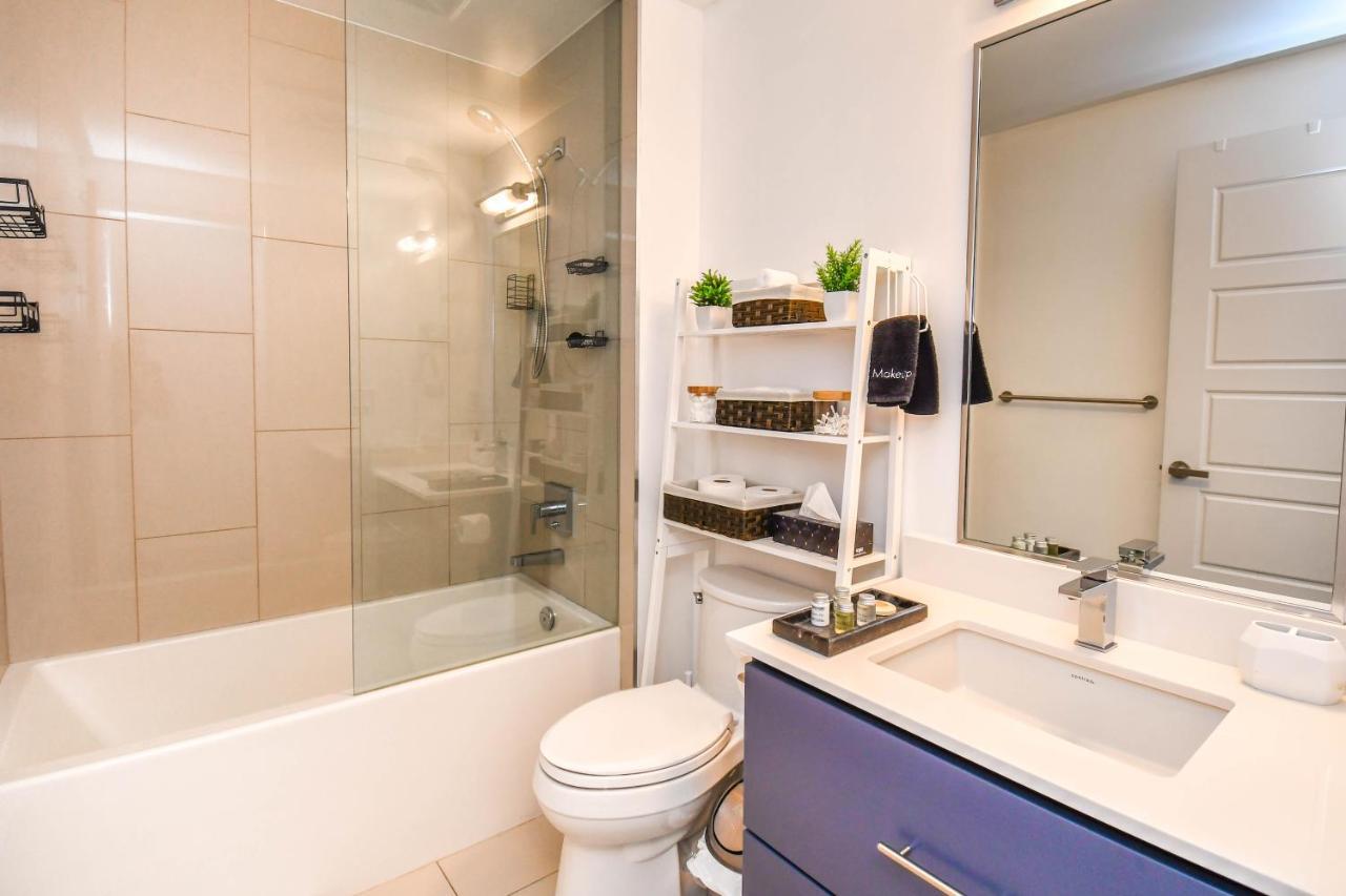 Pet Friendly Condos At Friday Harbour Innisfil Екстер'єр фото