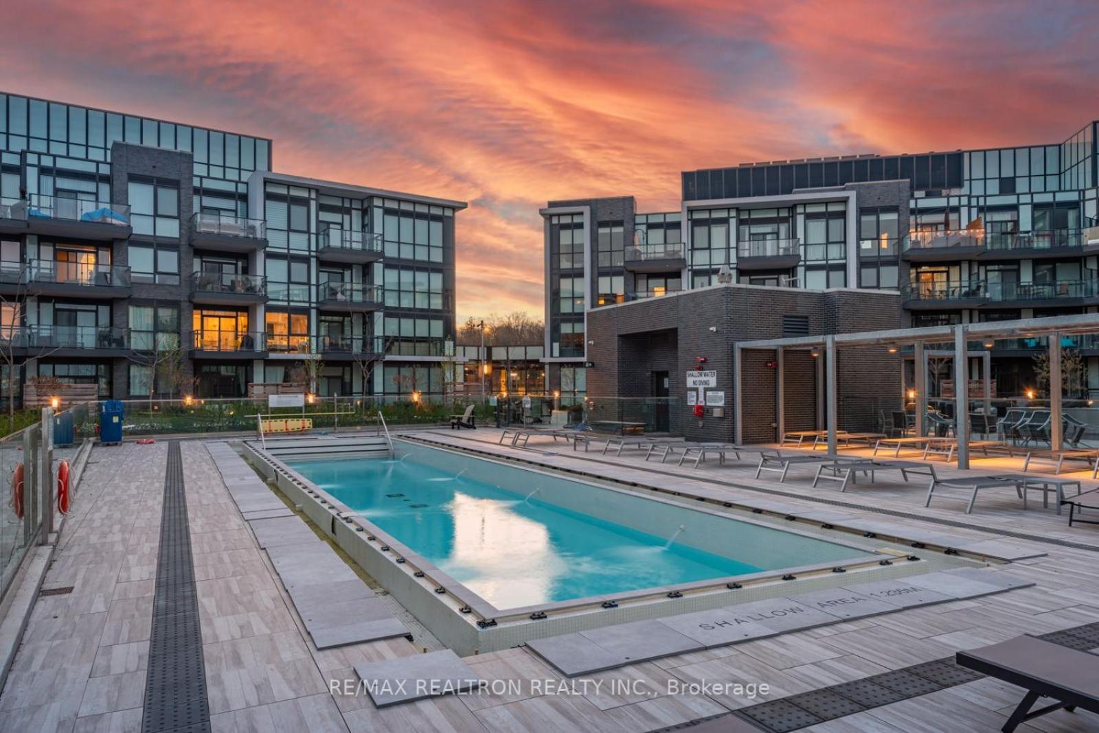 Pet Friendly Condos At Friday Harbour Innisfil Екстер'єр фото